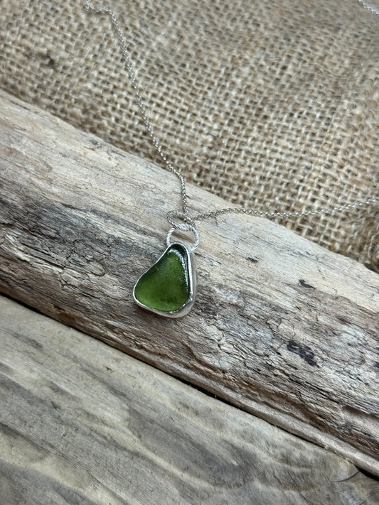 GREEN SEA GLASS PENDANT