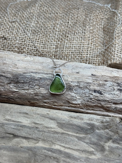 GREEN SEA GLASS PENDANT